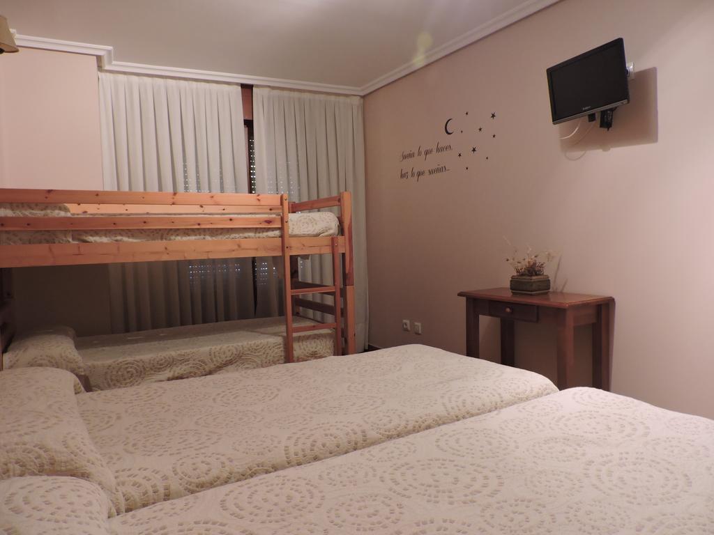 Hostal Villa De Navarrete Esterno foto